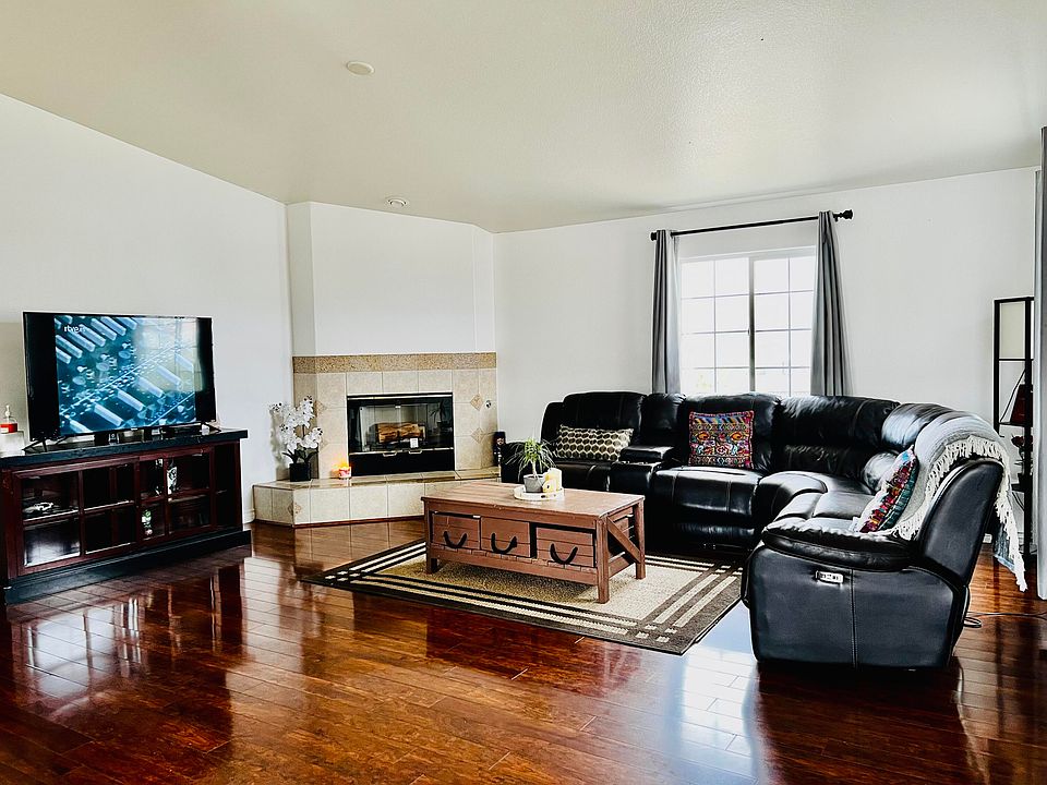 1st image of 16109 Avenida Merced