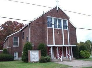 660 Lakeview Ave, Conneaut, OH 44030