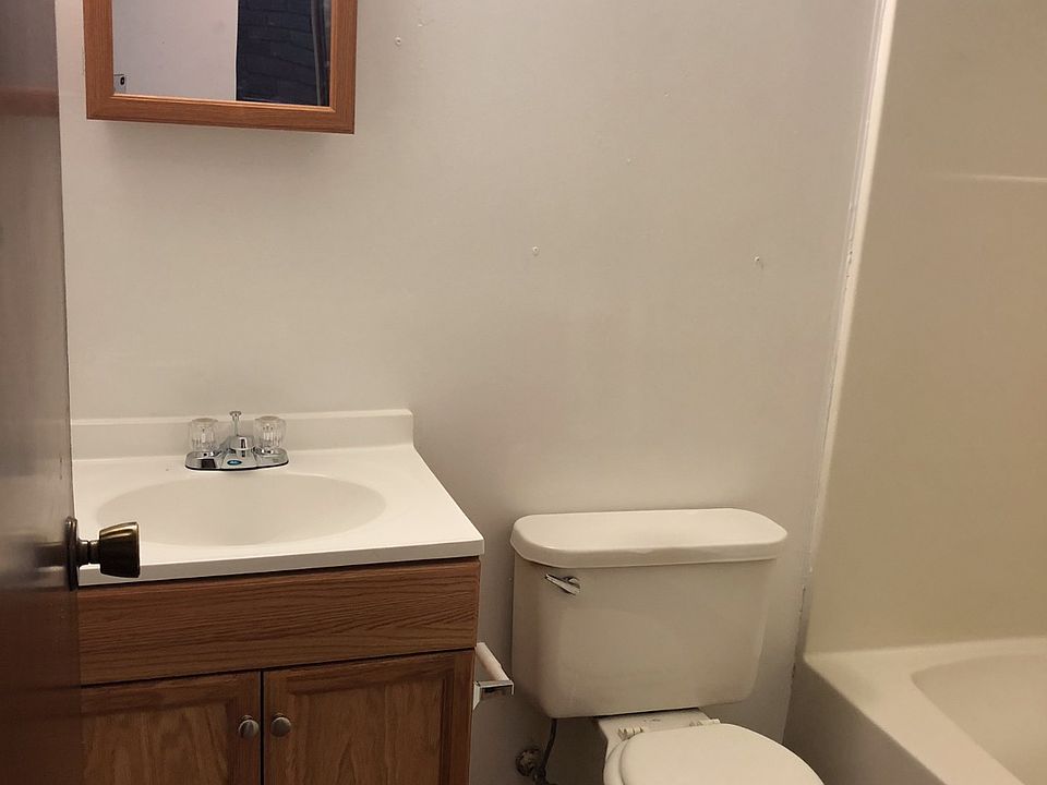 2nd image of 1410 Summit St APT 6