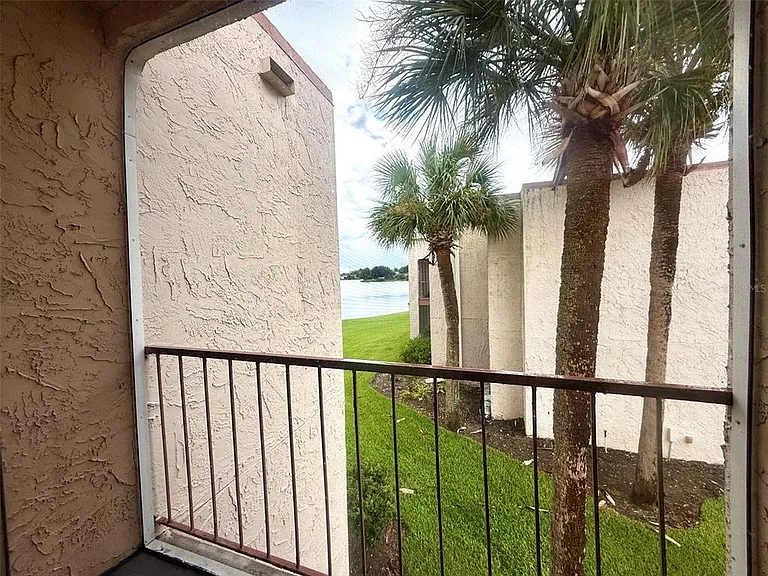 534 Orange Dr #27 — Photo 23