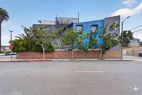 404 Grand Blvd Photo 1