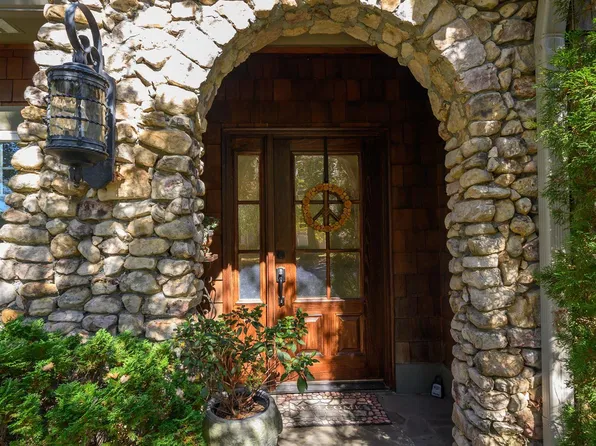 8140 Becker Ln, Leeds, AL 35094