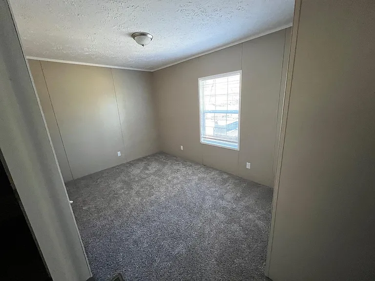 1117 Owens Rd #18 — Photo 3