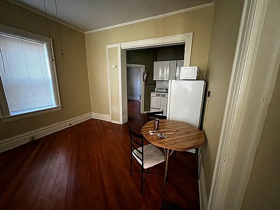 2nd image of 527 E College St #1