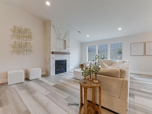 3rd image of 10605 Kokanee Dr