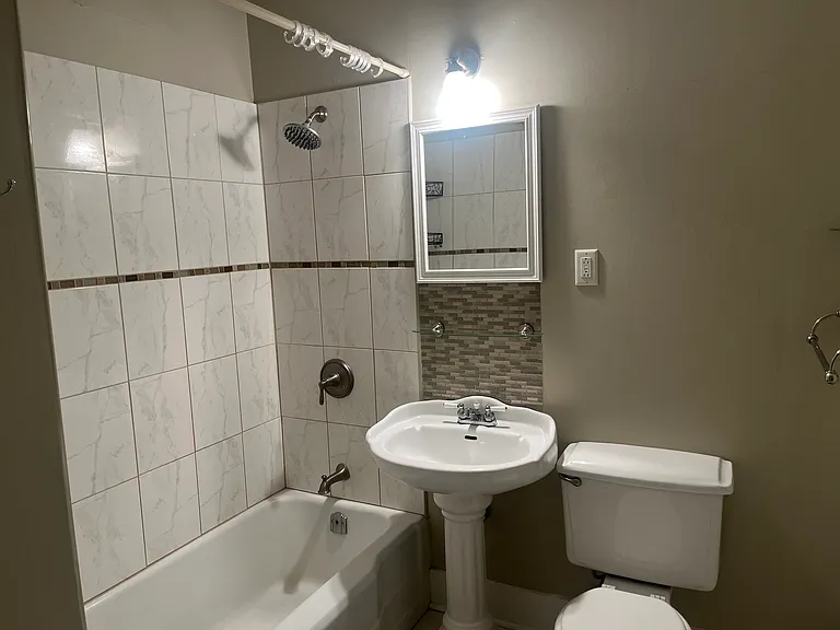 300 State St #4 — Photo 7
