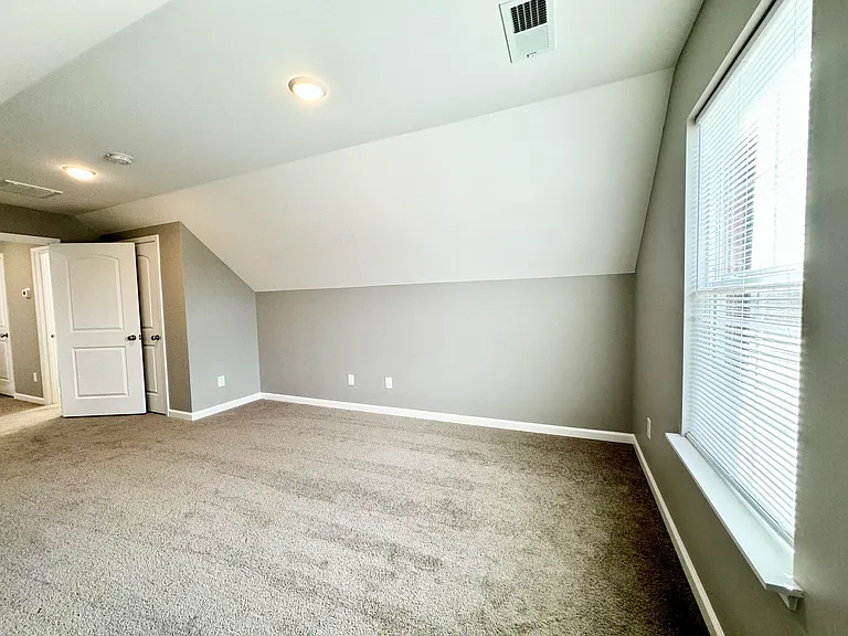 8077 Driftwood Loop — Photo 41