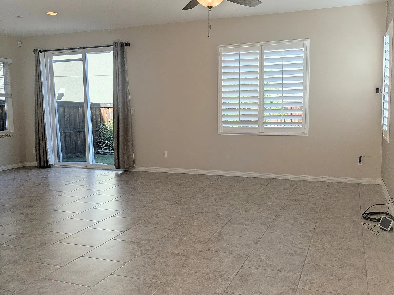 3 bed, 2.5 bath, 1611 sqft, $3,800 — Photo 3