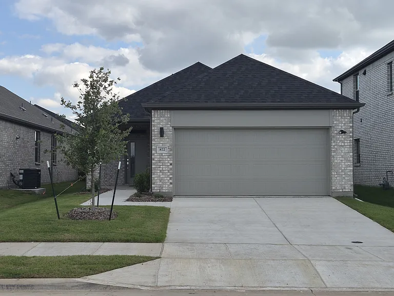 872 Sunflower Rd — Photo 1