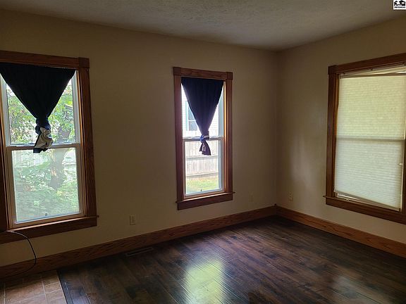 3rd image of 312 S Main St