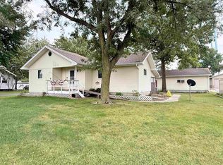 712 W Barrick Rd, Janesville, IA 50647