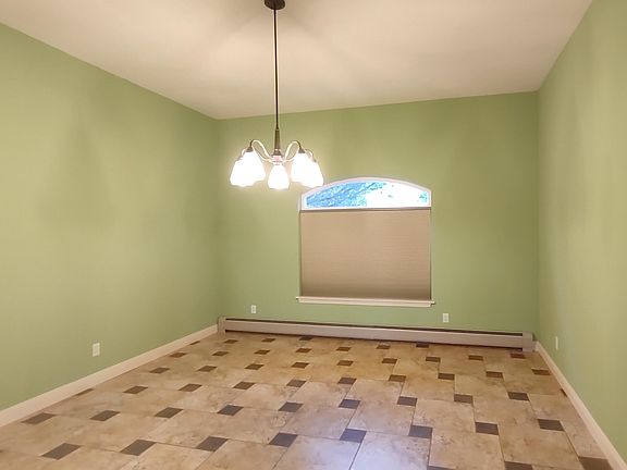 3rd image of 625 La Jolla Pl NE