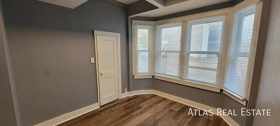Open and renovated 1 bedroom-coming soon! — Photo 4