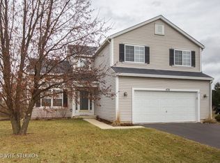 430 Terrace Ln, Oswego, IL
