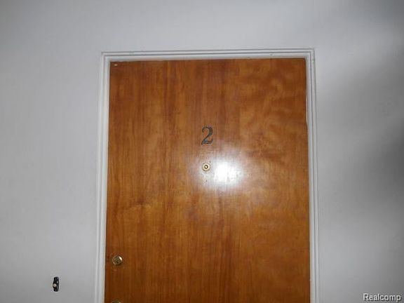 3rd image of 4830 Briarwood Ave #D1