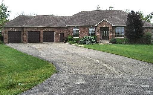 2nd image of 1713 N 2479th Rd