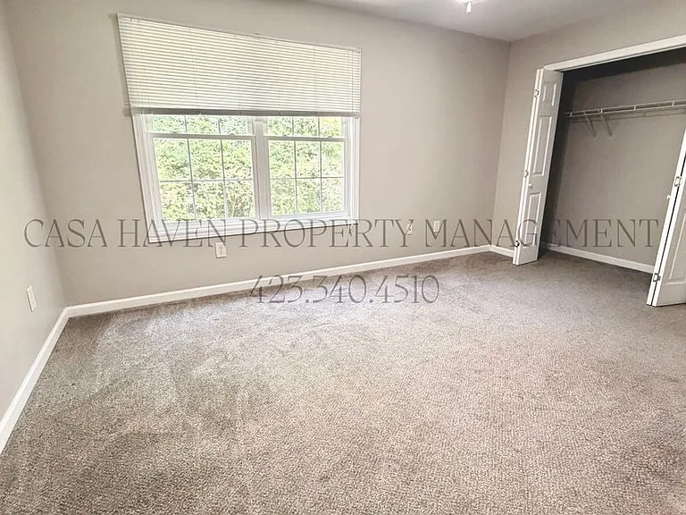 1522 Linden Ave — Photo 17