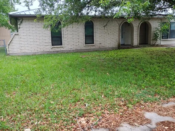128 Moonlite Ln, Sinton, TX 78387