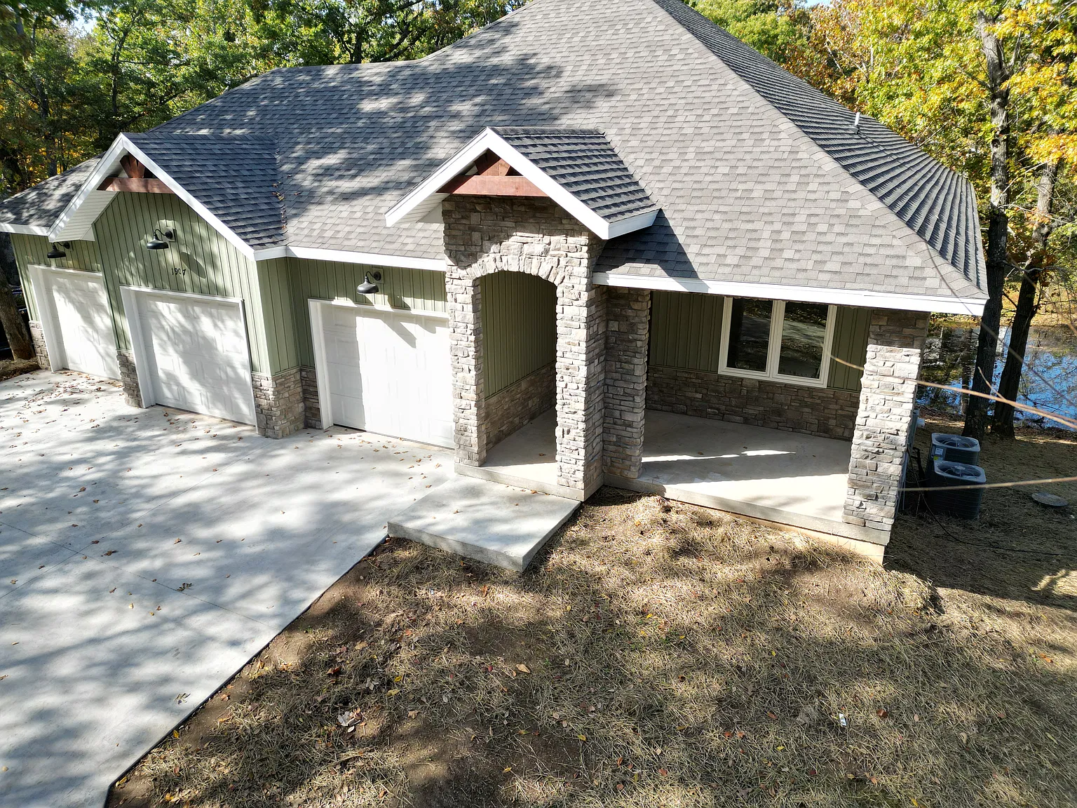 3 bed, 2860 sqft, $2,550 — Photo 1