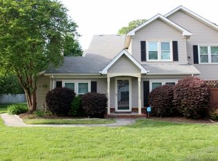 225 Ridge Wood Dr, Hampton, VA 23666