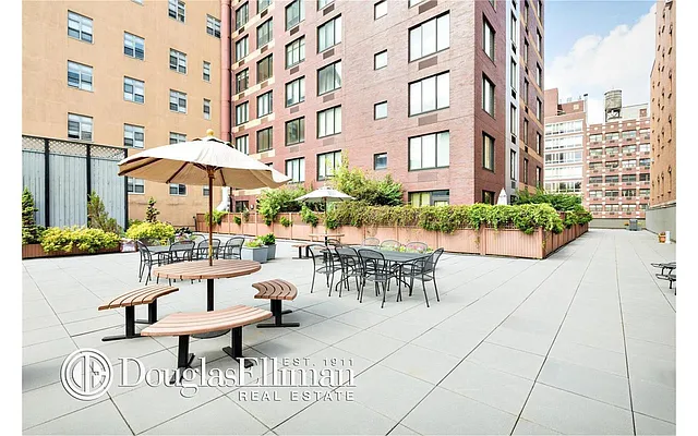 Rented by Douglas Elliman | media 31