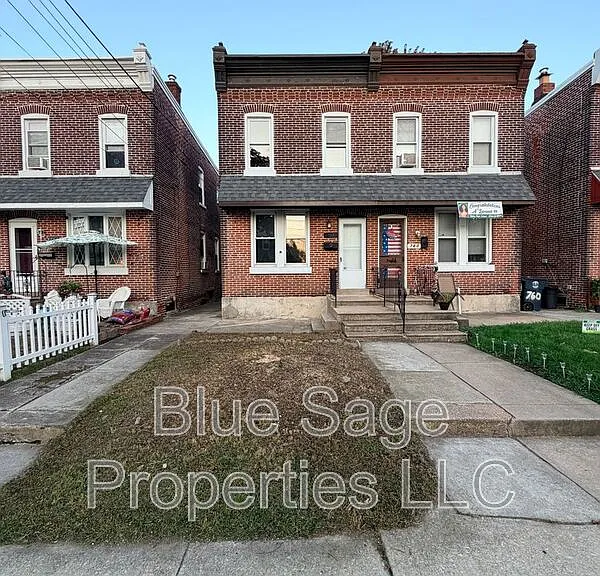 758 Saville Ave — Photo 1