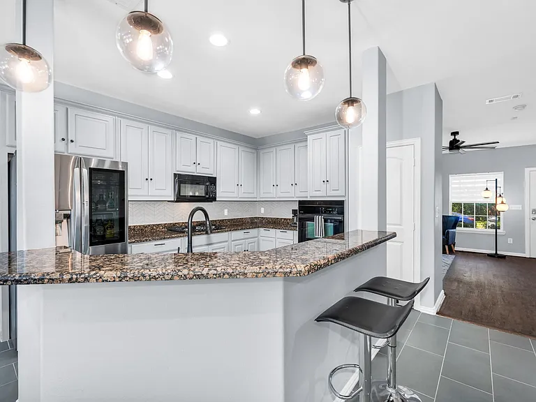 6918 Webster St — Photo 36