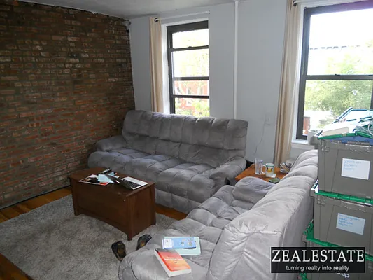 Rented by ZealEstate Group Inc | media 3