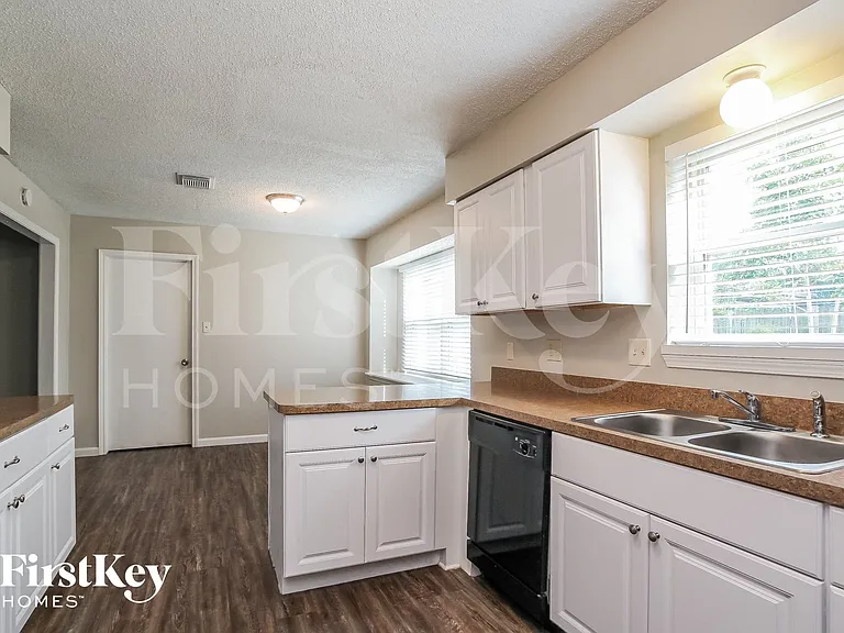 12610 Pine Bough Ln — Photo 6