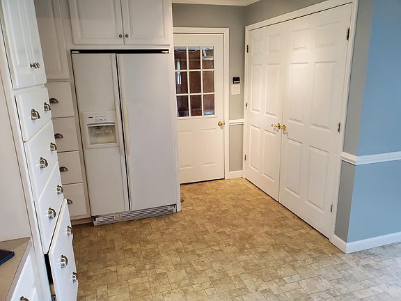 3rd image of 3109 Diana St