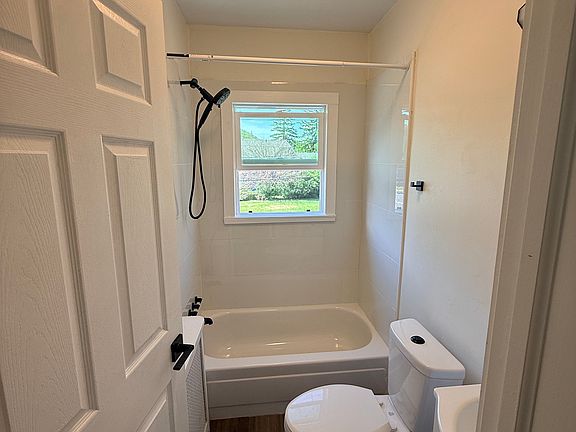 5th image of 76 E Main St #2