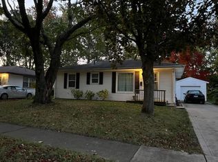 116 Conley Cir, Bloomington, IL 61701