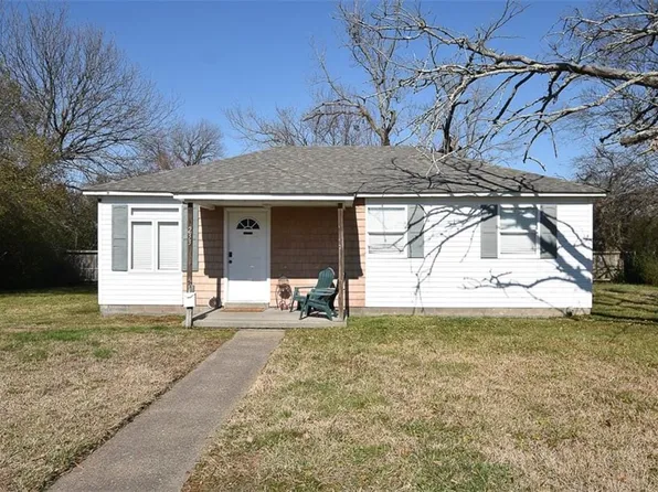 233 Beacon Rd, Portsmouth, VA 23702