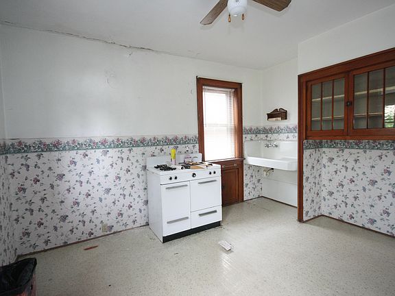 4th image of 4955-4957 Eichelberger St
