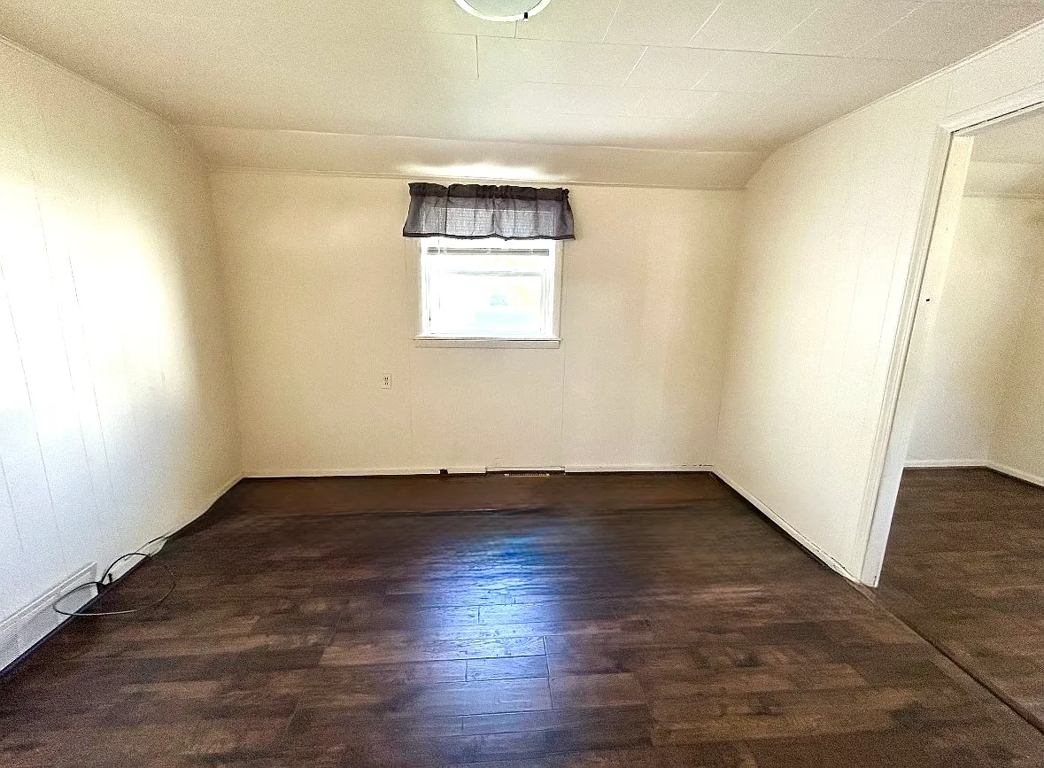 2 bed, 480 sqft, $1,200 — Photo 4