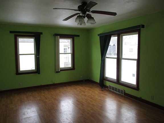 4th image of 821 N 14th St
