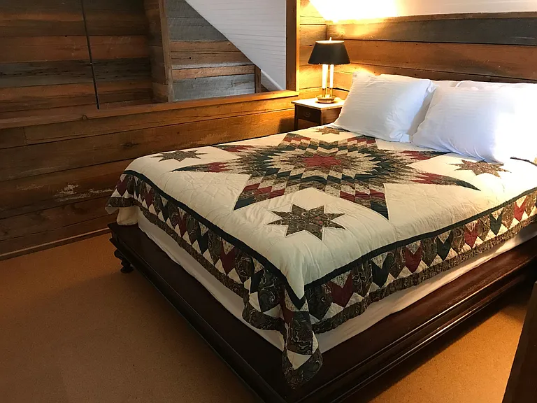 Queen bedroom