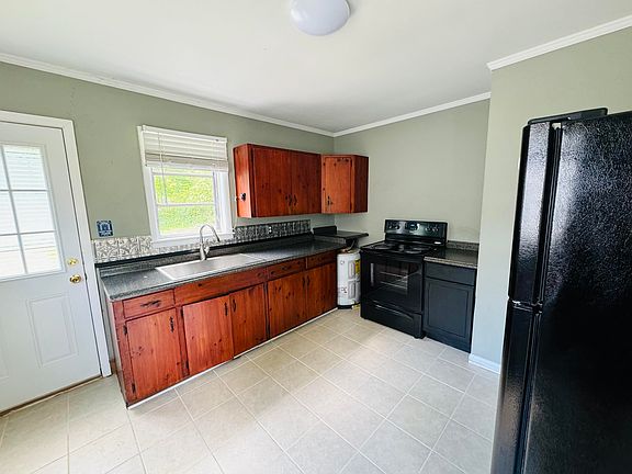 4th image of 1315 Adona Ln