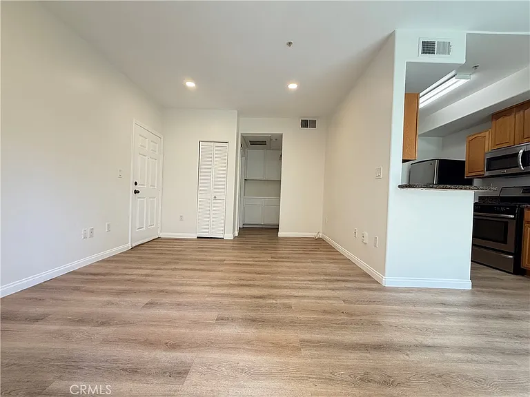 300 E Providencia Ave #111 — Photo 11