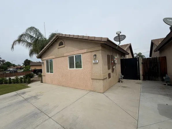 706 Kingscross Ave #B, Bakersfield, CA 93307