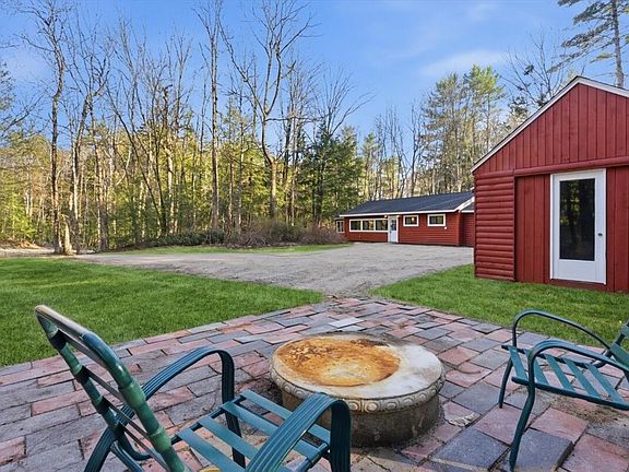 4th image of 161 Grandview Road