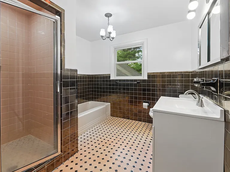 26 Glenwood Rd — Photo 14