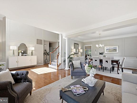 4th image of 22806 Oatlands Grove Pl