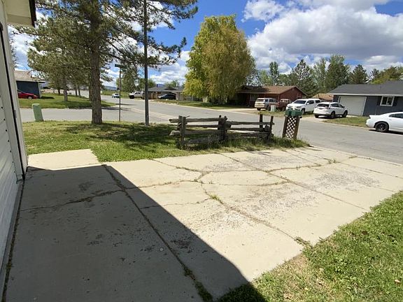 5th image of 709 Willow St #950
