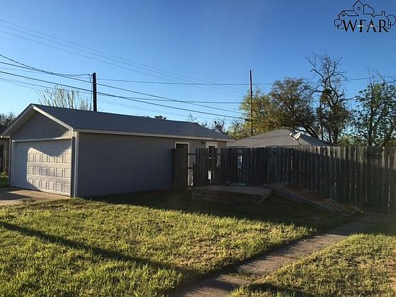 5th image of 515 S Pecan St
