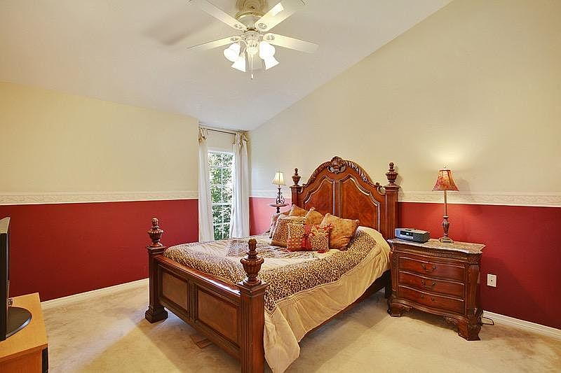 Master BR with large walk-in closet