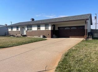 2610 Edgewood Ln, Hastings, NE 68901