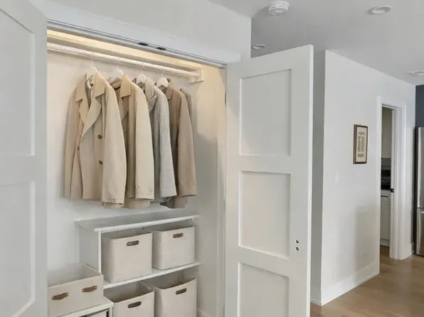 5245 W Ardmore Ave, Chicago, IL 60646