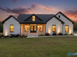44 Krimson Cir, Albertville, AL 35951