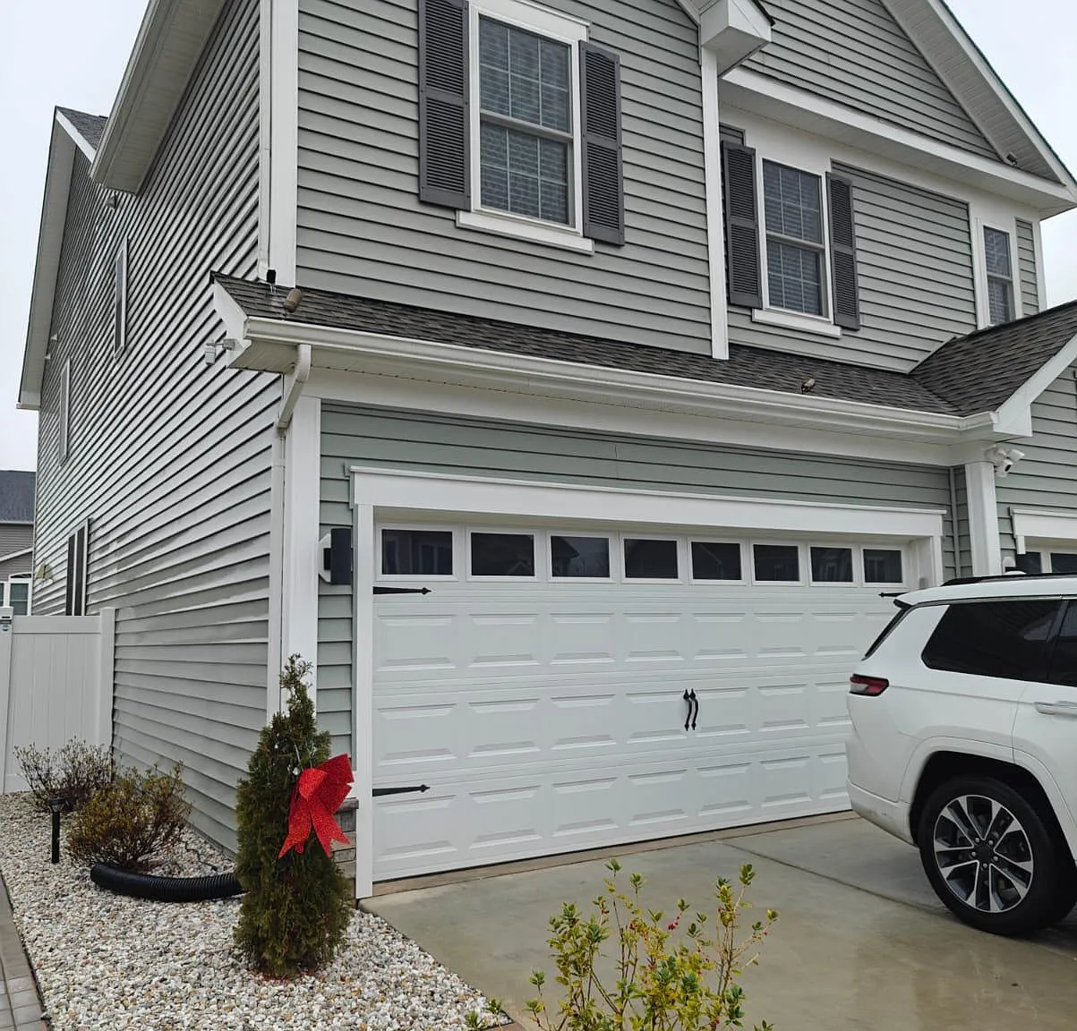 5 bed, 3.5 bath, 4670 sqft, $3,850 — Photo 1